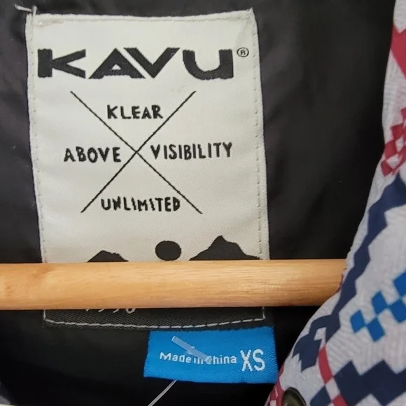 Kavu XS Insulated Vest Chevron/Aztec Button Up "Old School" Print NEW - Picture 5 of 9